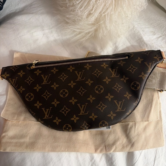 Louis Vuitton High Rise Bum Bag - Picture 9 of 13